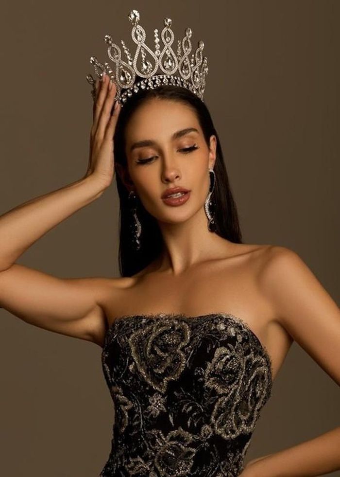 Nhan sắc mỹ nhân Brazil đăng quang Miss Charm 2023-3