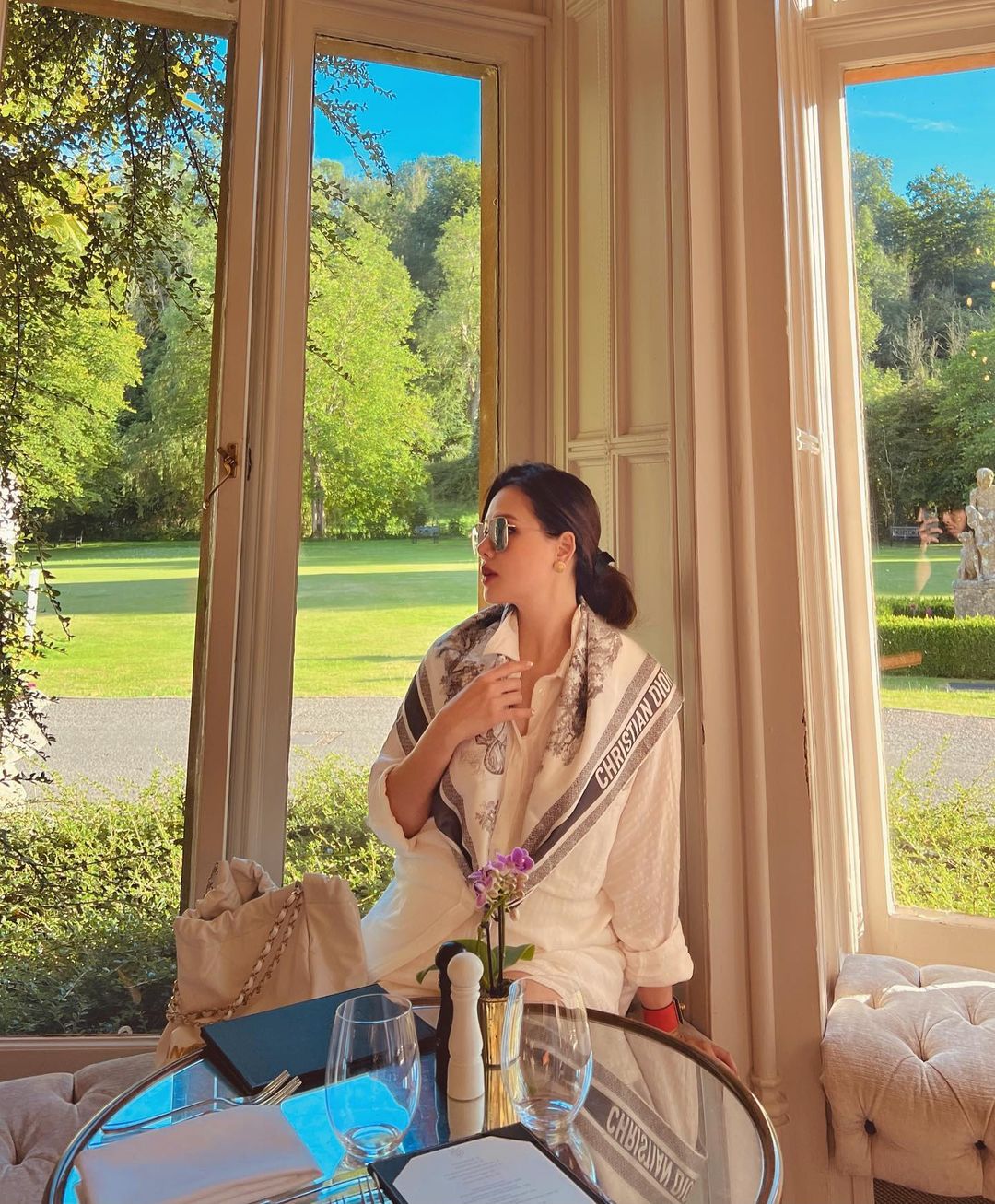 4 chiêu diện áo sơ mi sành điệu-11