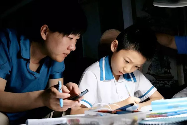 Kẻ thù lớn nhất của giáo dục gia đình là gì? 15 năm trước là tivi, sau đó đến game, còn bây giờ?-3