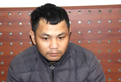 Tên cướp táo tợn giật túi xách chứa tiền, vàng của người phụ nữ bán hàng-1