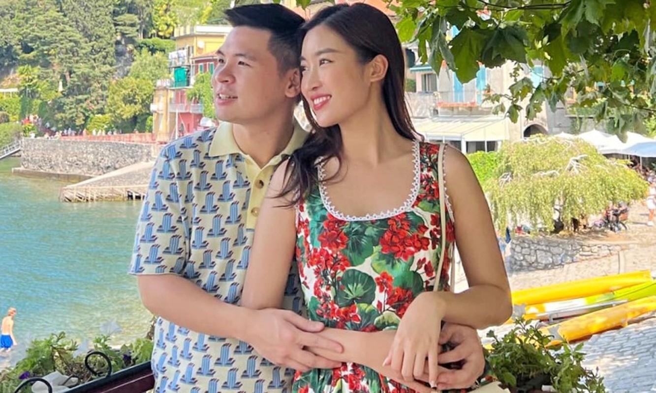 Con trai bầu Hiển bị soi kém ga lăng với vợ hoa hậu-9