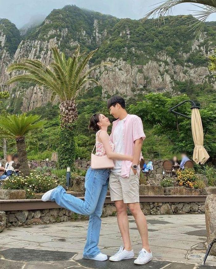 Cứ tranh thủ hưởng thụ hay phải tiết kiệm dè sẻn rồi mới dám có con?-1