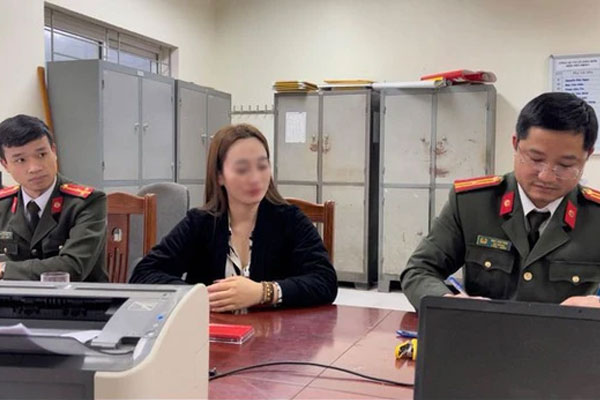 Lộ sáng chiêu trò đúng nhận sai cãi-1