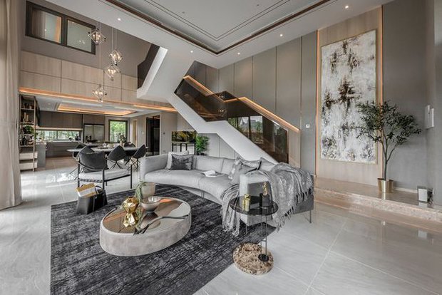 Biệt thự hơn 300m2, tốn gần 8 tỷ với thiết kế sang trọng, view có hồ có vườn thoáng mát-1