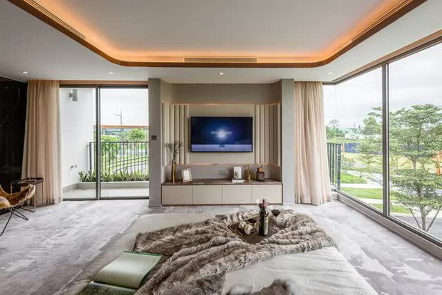 Biệt thự hơn 300m2, tốn gần 8 tỷ với thiết kế sang trọng, view có hồ có vườn thoáng mát-15