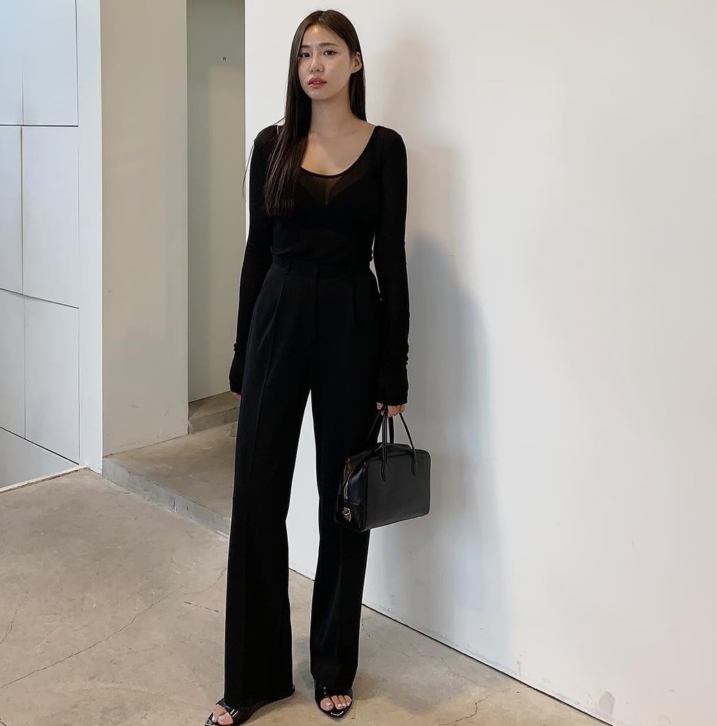 Kết hợp 5 kiểu áo với quần ống suông để mặc đẹp mỗi ngày-8