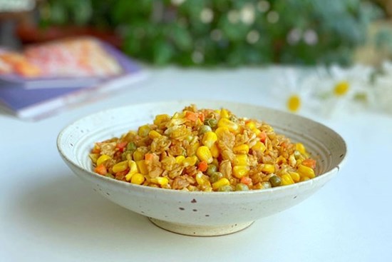 Cơm chiên yến mạch: Đang giảm cân cũng ăn được thoải mái!