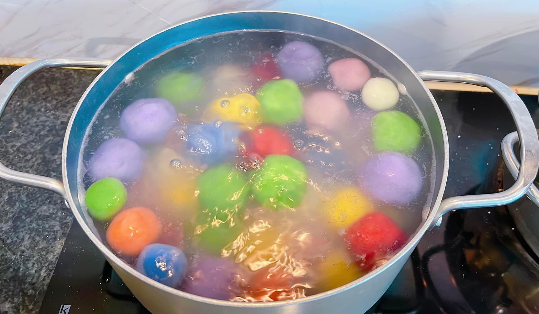 Hơn 1 tháng nữa mới đến Tết Hàn thực, chị em đã khoe ảnh bánh trôi ngũ sắc rần rần mạng xã hội-8