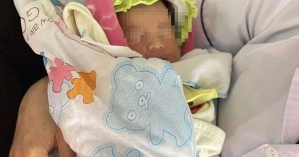 Vụ bé gái bị bỏ rơi bên miệng cống: Chỉ huy trưởng quân sự xã nói gì?-1