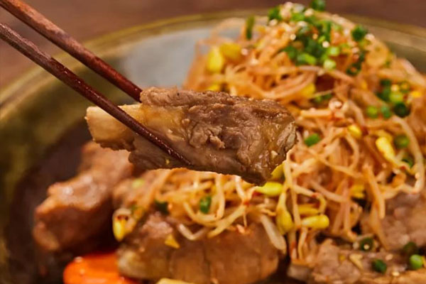 Bò lúc lắc bơ tỏi thơm lừng mềm ngon, giúp phòng cảm cúm hiệu quả-8