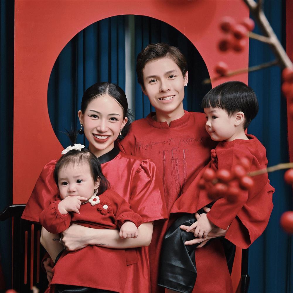 Chi khủng dao kéo, ái nữ Minh Nhựa lộ nhan sắc khi bị chồng tag-1