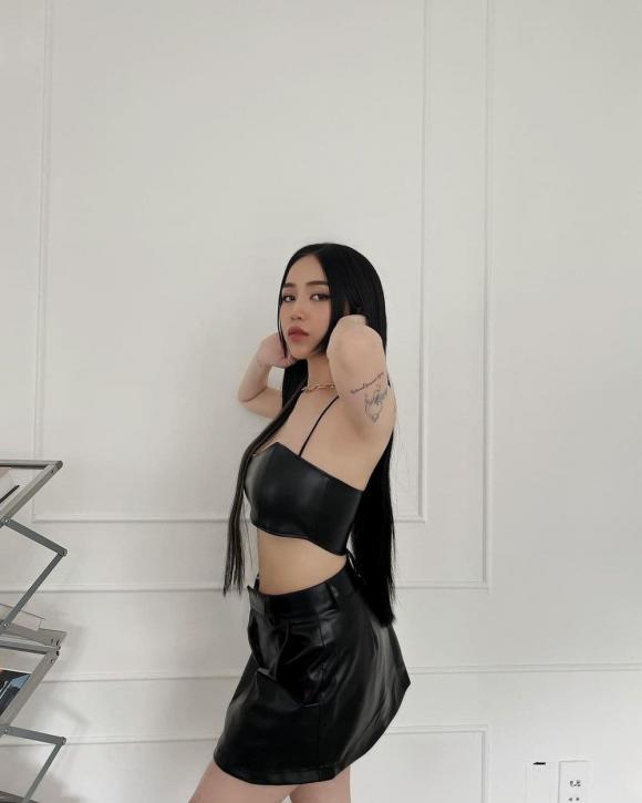 Chi khủng dao kéo, ái nữ Minh Nhựa lộ nhan sắc khi bị chồng tag-5