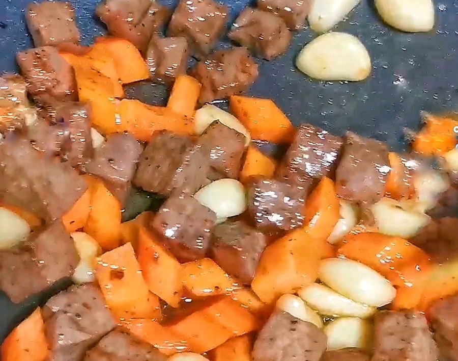 Bò lúc lắc bơ tỏi thơm lừng mềm ngon, giúp phòng cảm cúm hiệu quả-5