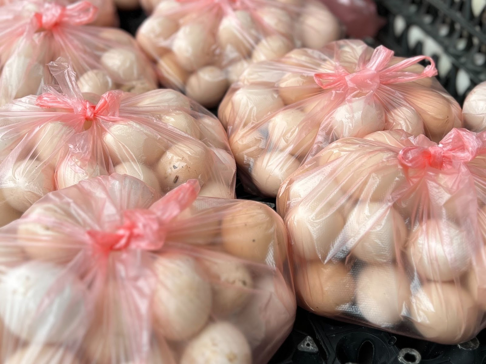 Thực hư trứng gà giải cứu” 65.000 đồng/30 quả?-1