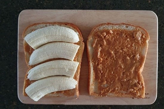 Bữa sáng lành mạnh với bánh mì kẹp vừa đẹp vừa ngon