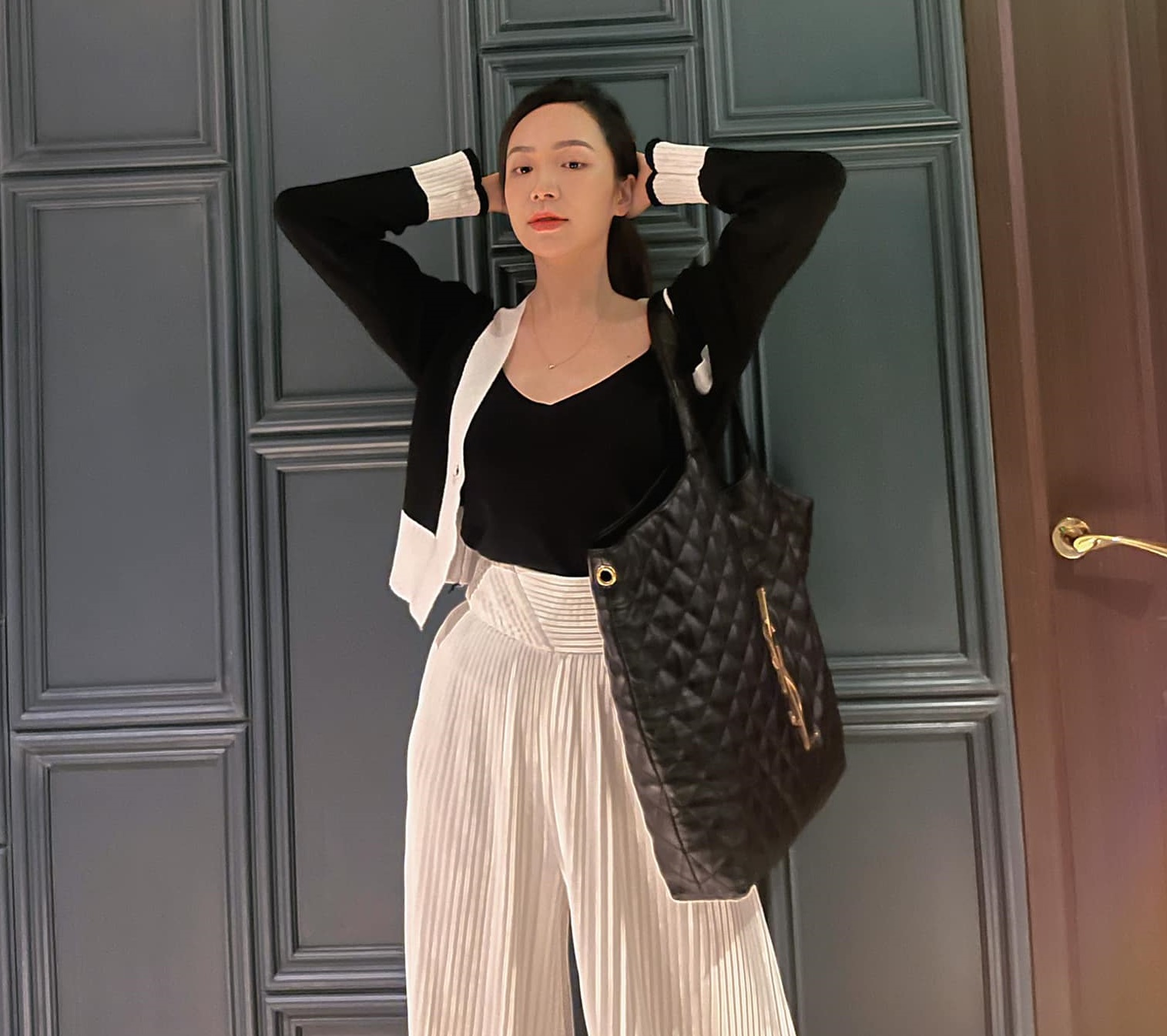 Phong cách thời trang ngọt ngào của nữ chính Dưới bóng cây hạnh phúc-3