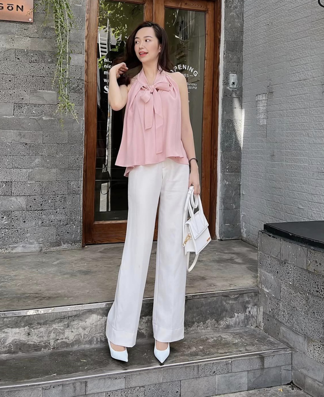 Phong cách thời trang ngọt ngào của nữ chính Dưới bóng cây hạnh phúc-6