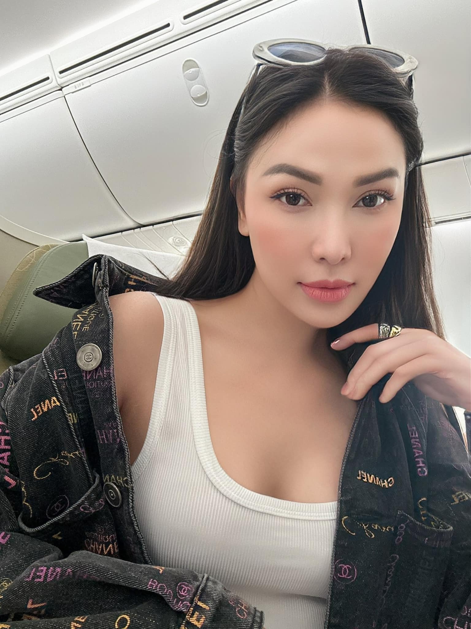 Cuộc sống hiện tại của Quỳnh Thư sau 1 năm vướng ồn ào tình ái-4