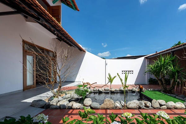 Mẫu nhà phố 3 tầng hiện đại, tích hợp vườn treo chan hòa ánh sáng-12