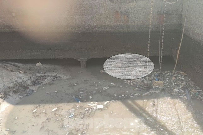 Hút cạn nước dưới kênh tìm thấy thi thể người đàn ông mất tích-2