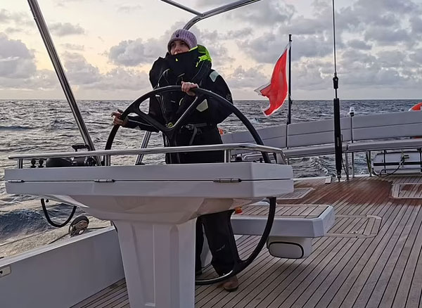 Đầu bếp tiết lộ góc khuất sau công việc lương cao trên du thuyền nhà giàu-3