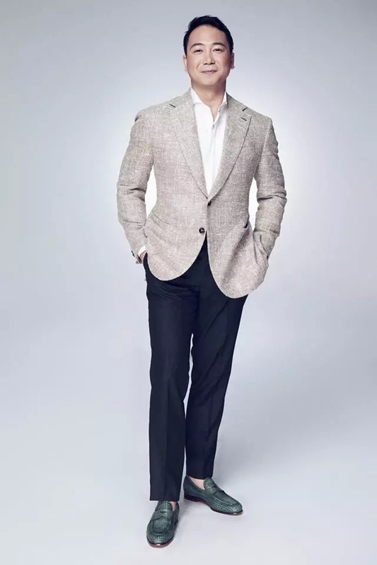 Ngoài dinh thự dát vàng, vợ chồng Lan Khuê giàu cỡ nào?-3