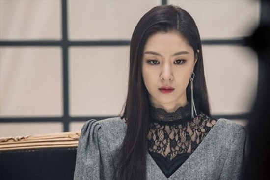 'Đòn ghen' không phải nói, cũng chẳng đụng chân đụng tay của vợ khiến chồng tái dại, cúi mặt bẽ bàng