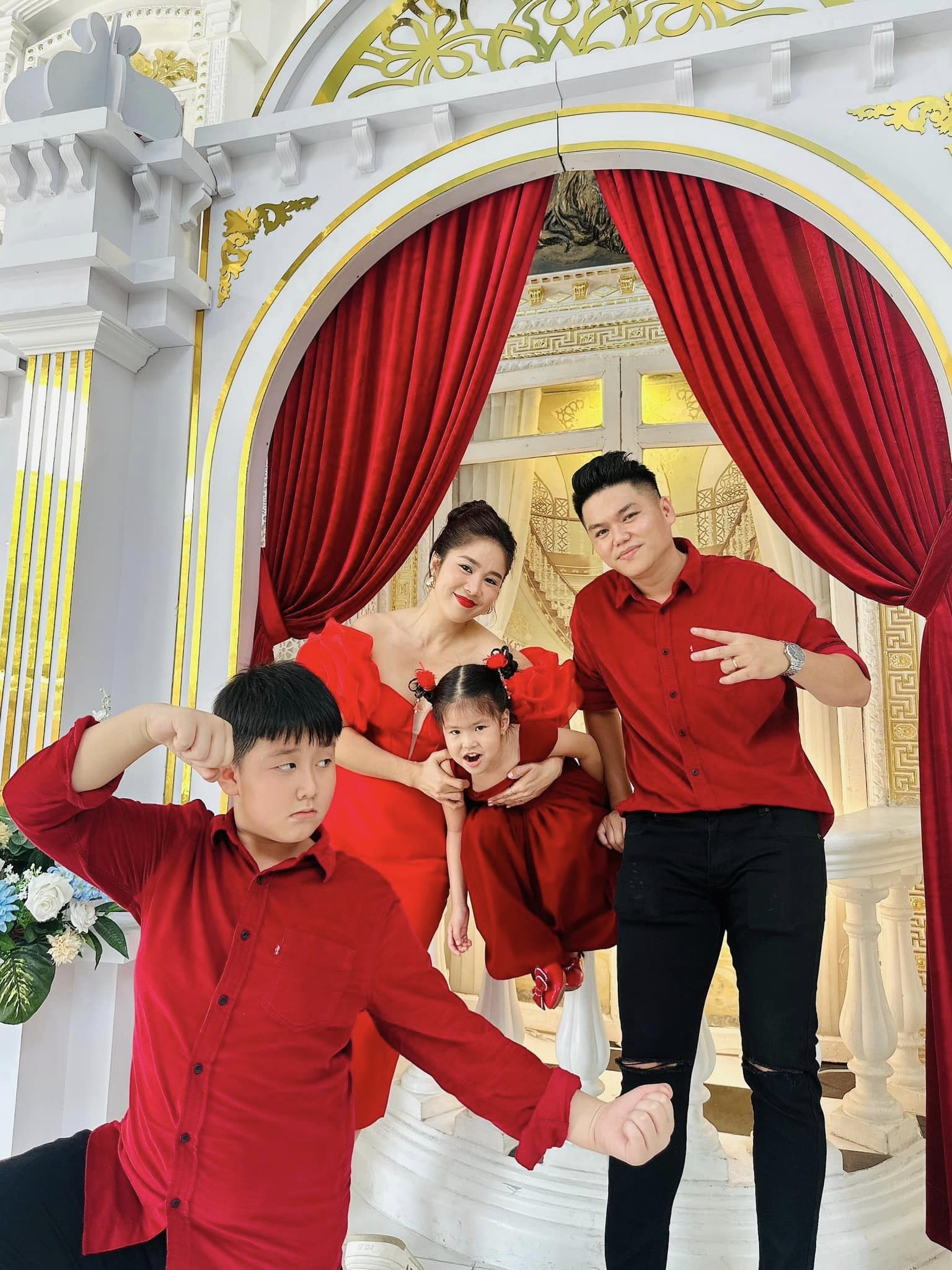 Vợ tiếp tục đưa NSND Công Lý sang Nhật Bản chữa bệnh-6