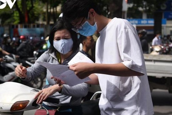 Tuyển sinh lớp 10: Nhân đôi điểm số 2 môn Văn, Toán dễ khiến học sinh học lệch