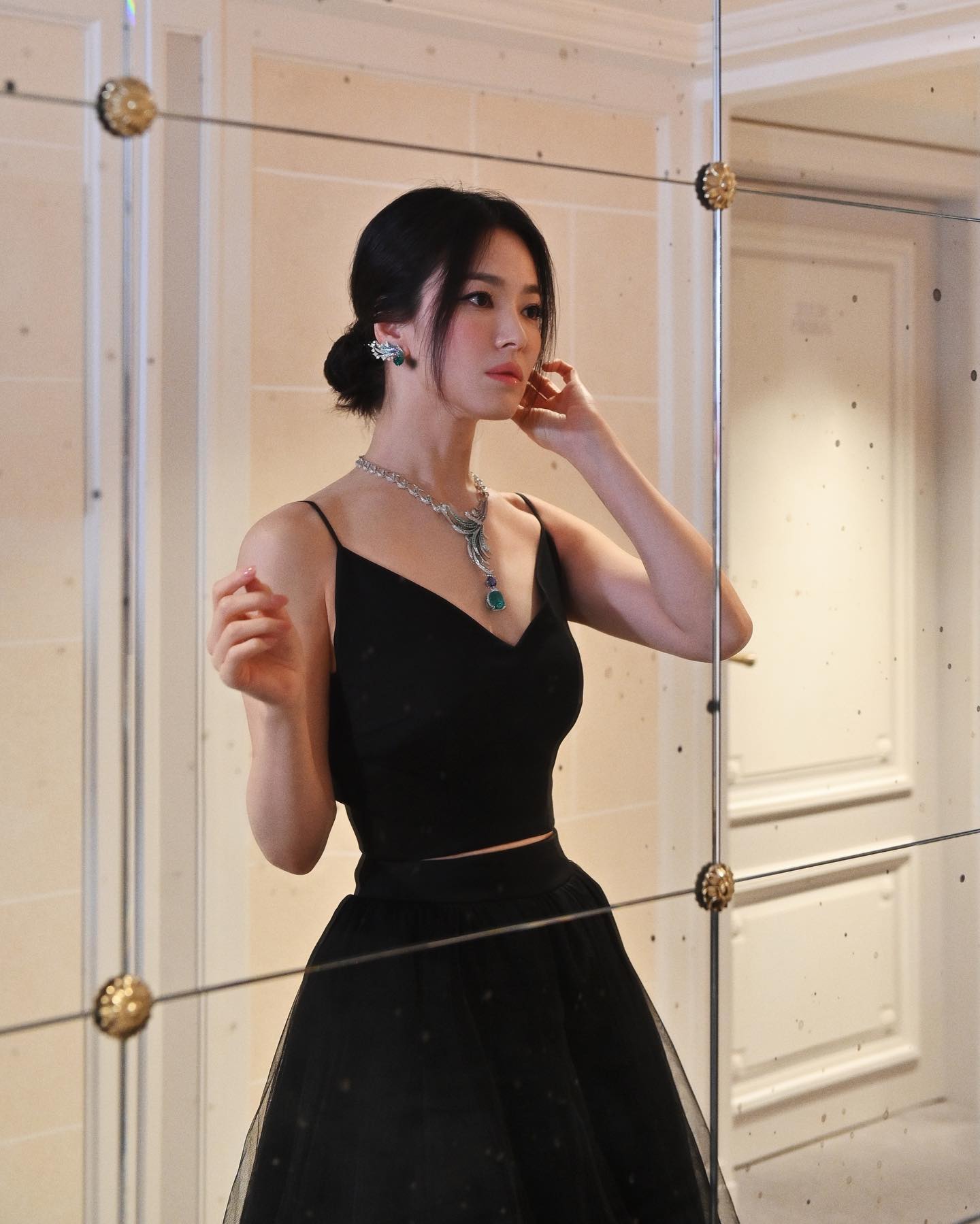 5 cách buộc tóc hack tuổi của Song Hye Kyo-6