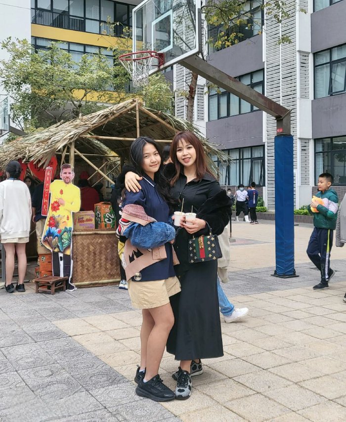 Vợ lo lắng ngoại hình sau sinh con, Mạnh Trường nói 1 câu gây bất ngờ-4