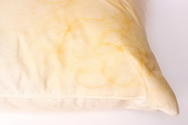 Mẹo vệ sinh ghế sofa tại nhà đơn giản, giúp ghế luôn sạch sẽ, thơm tho như mới-6