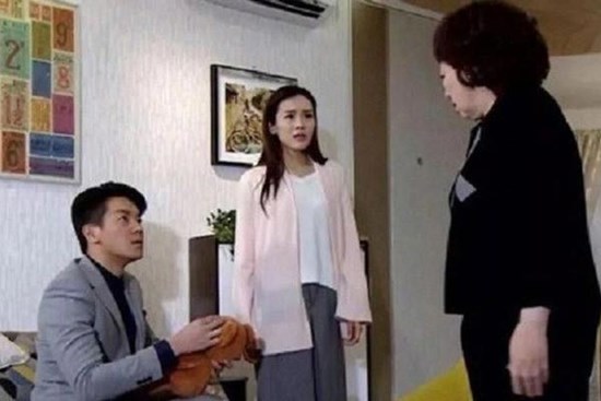 Lời mẹ chồng răn dạy con trai khiến tôi bật khóc cảm ơn bà