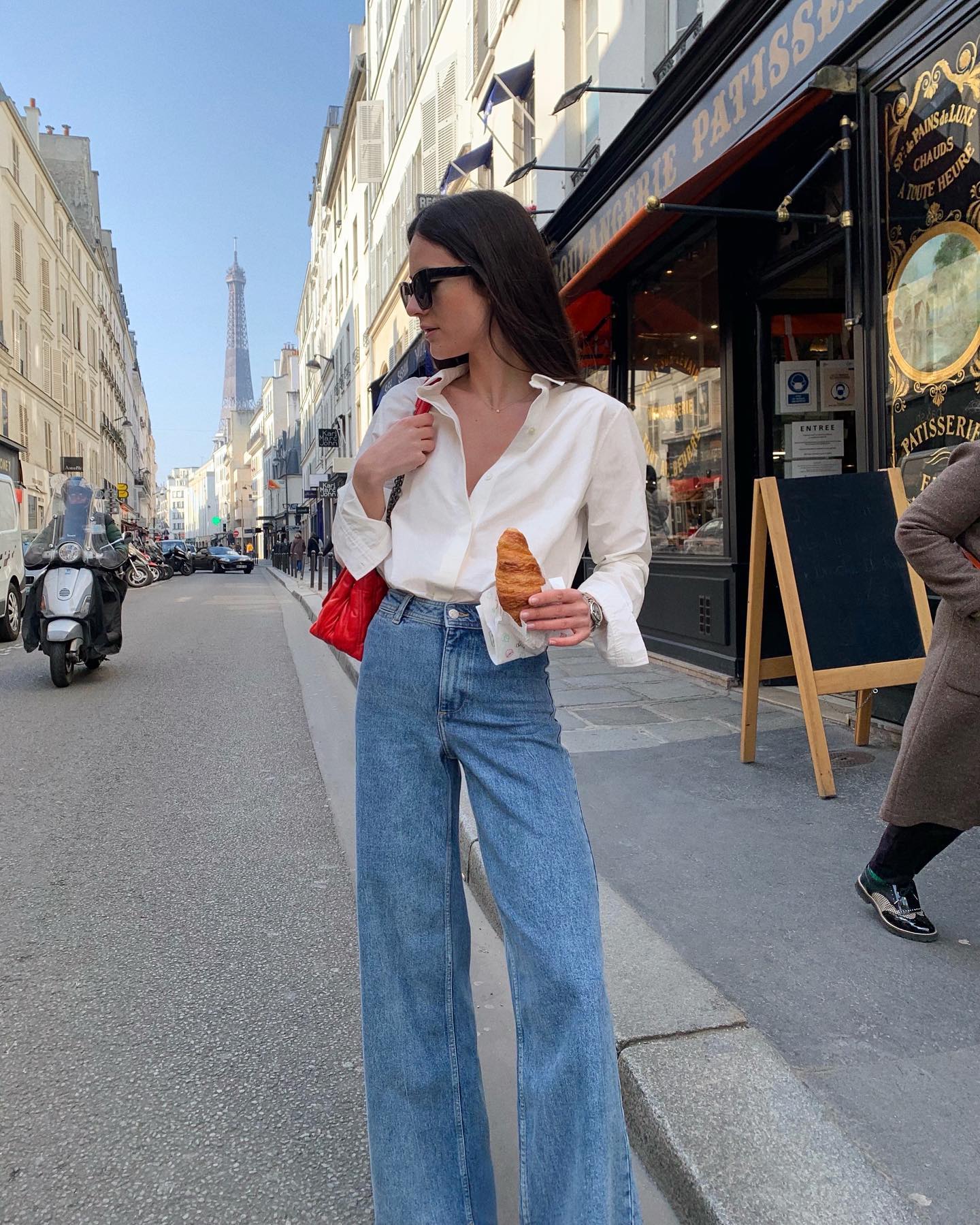 Diện áo sơ mi sành điệu và thanh lịch như phụ nữ Pháp-1