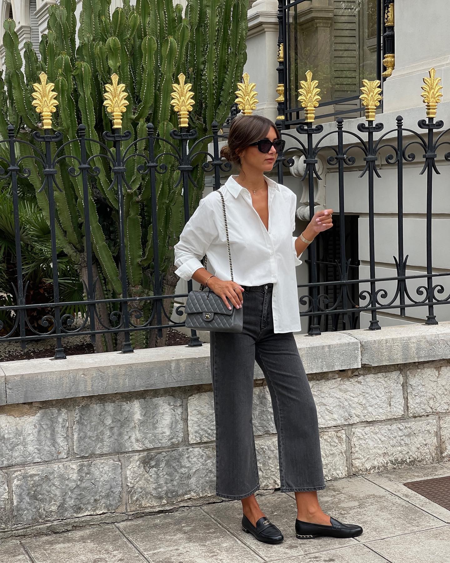 Diện áo sơ mi sành điệu và thanh lịch như phụ nữ Pháp-7