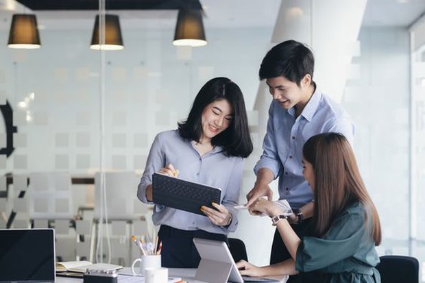 Nhẫn nhịn với công ty, chờ đồng nghiệp thân thiết cùng nghỉ việc-2