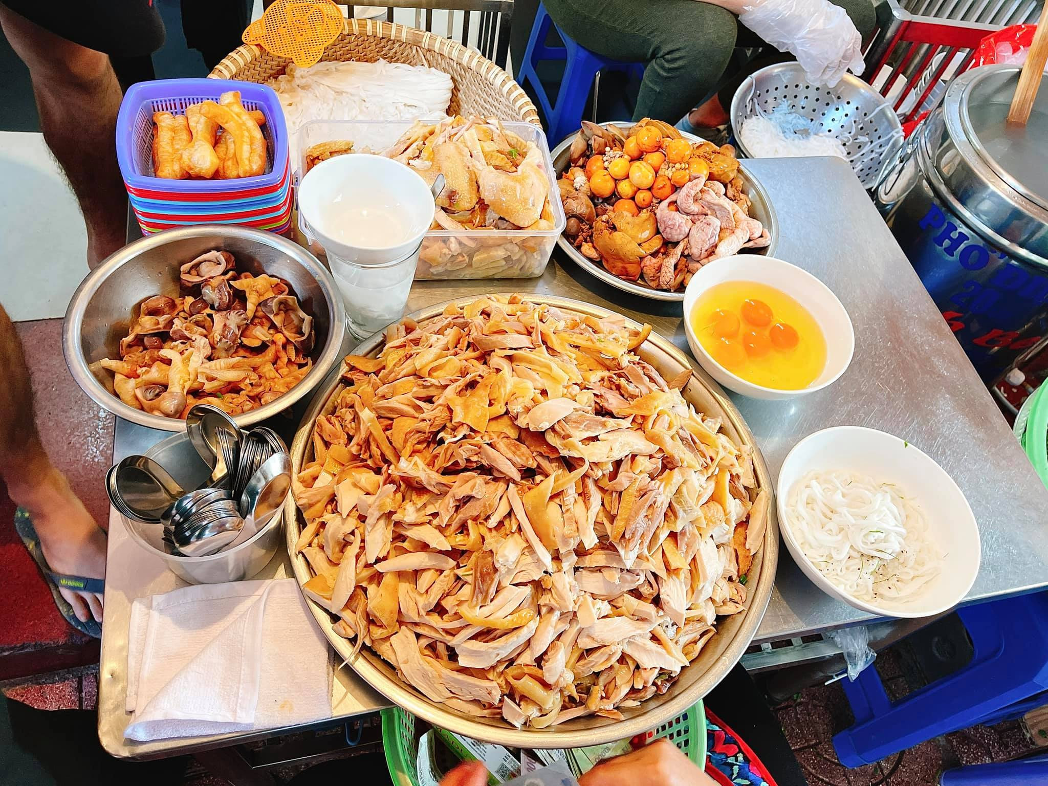 Phở Thìn Lò Đúc và loạt quán phở Hà Nội đắt cắt cổ, thực khách tranh cãi tối ngày-2