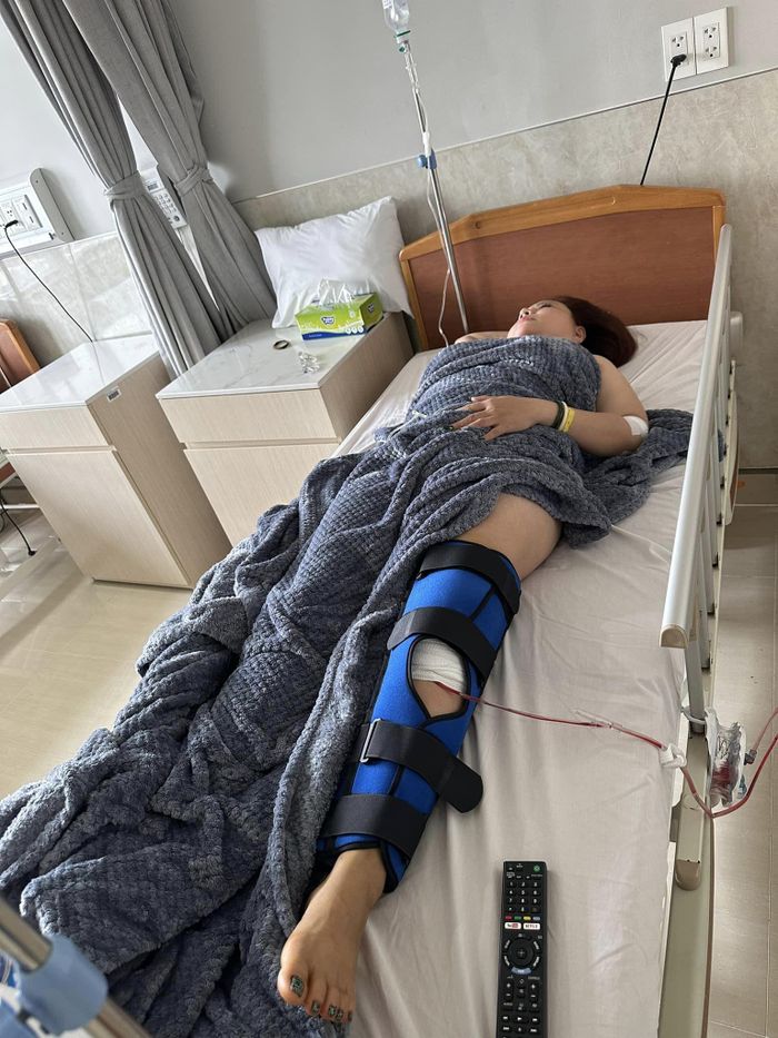 Nghệ sĩ Lê Giang tiết lộ tình hình sức khỏe sau khi nhập viện mổ chân-2