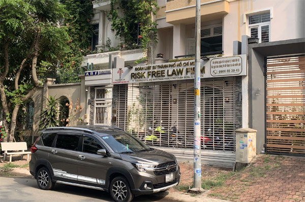 Cảnh sát thu giữ nhiều thùng tài liệu tại nơi ở của bà Hàn Ni-5