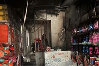 Phá cửa cứu 2 người kẹt trong ngôi nhà 4 tầng đang cháy