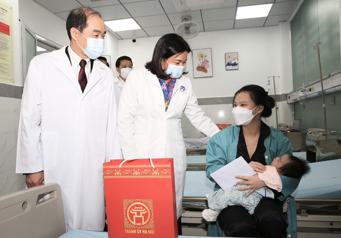 Chú trọng chuyển đổi số, nâng cao chất lượng khám chữa bệnh-3