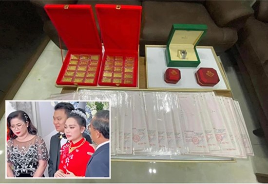 Đám cưới xuất hiện đầy vàng và sổ đỏ gây xôn xao mạng xã hội