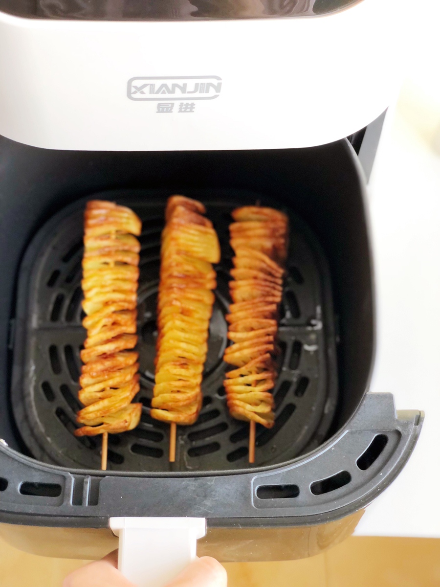 Vẫn là khoai tây chiên, nhưng làm thế này thì giòn thơm lạ miệng lại đẹp mắt hơn hẳn!-5