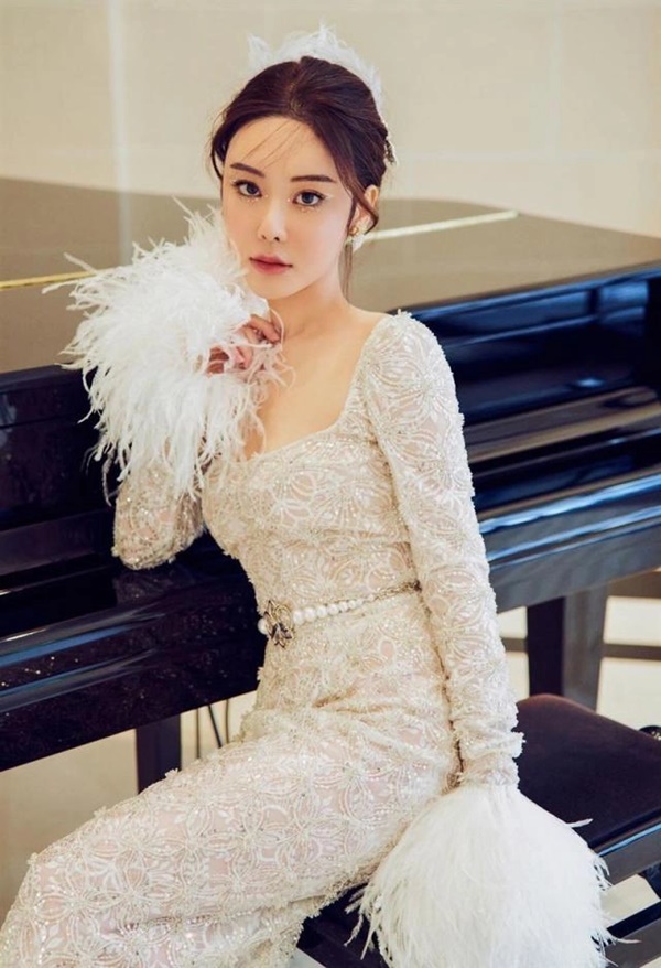 Lý lịch đen tối của gia đình chồng cũ Thái Thiên Phượng: Bố chồng từng làm cảnh sát điều tra vướng vào án không trong sạch-4