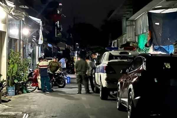 Chồng tạt axit vào mặt vợ khiến nạn nhân có nguy cơ mù lòa-2