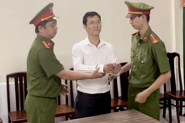 Nhà báo Hàn Ni, luật sư Trần Văn Sỹ, Đặng Anh Quân đối diện hình phạt nào?-3