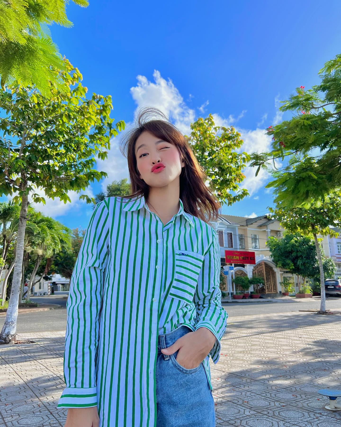 Khả Ngân gợi ý loạt cách diện đồ màu nổi sành điệu, tinh tế-4