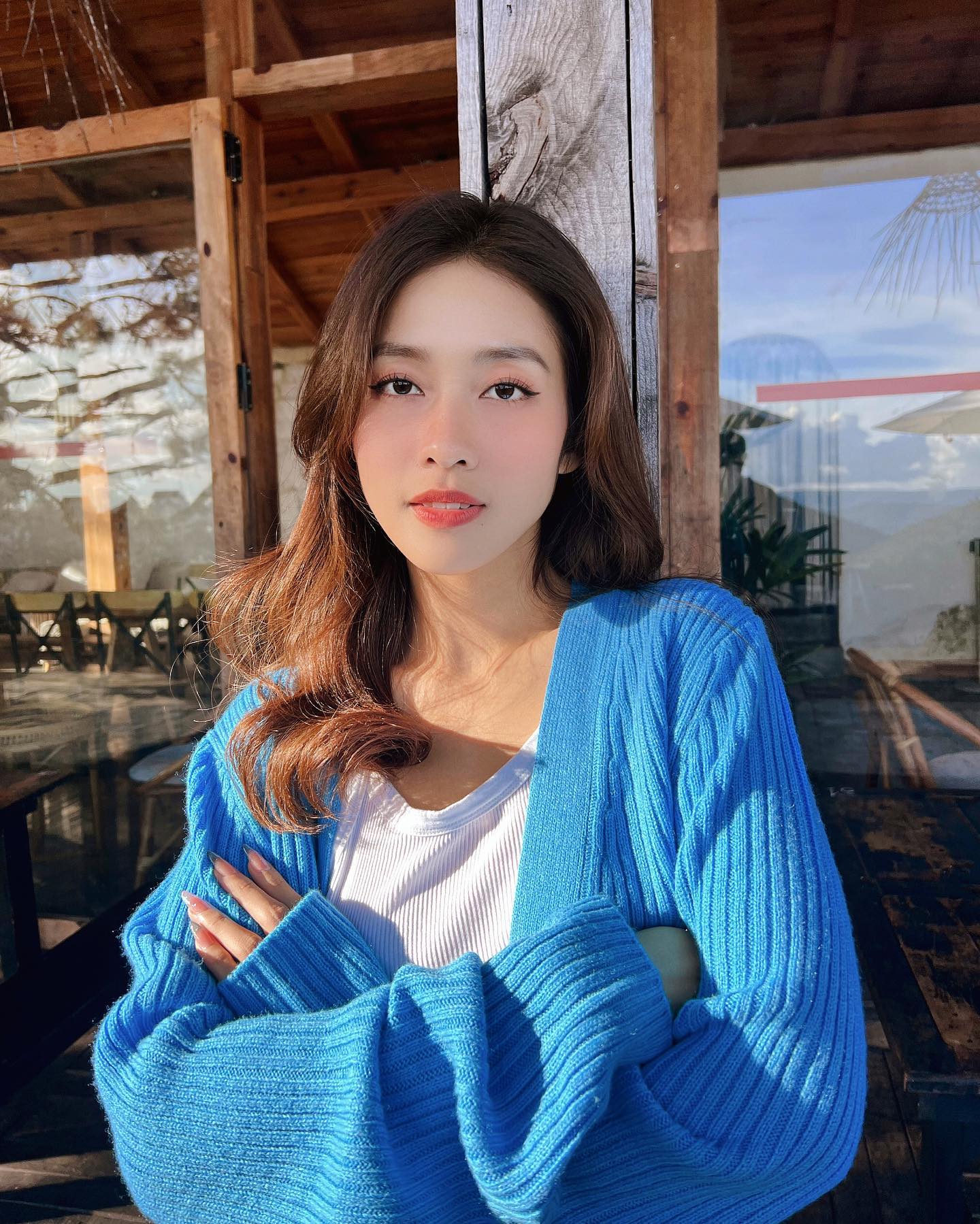 Khả Ngân gợi ý loạt cách diện đồ màu nổi sành điệu, tinh tế-8