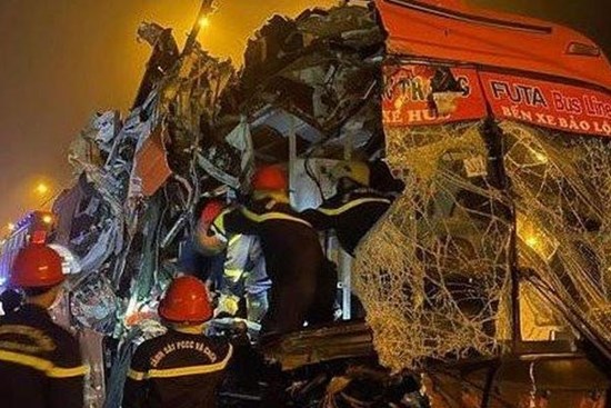 Vụ tai nạn 3 người chết: Khởi tố tài xế xe khách Phương Trang