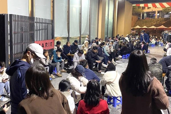 Bao giờ hết cảnh mua hồ sơ đêm?-1